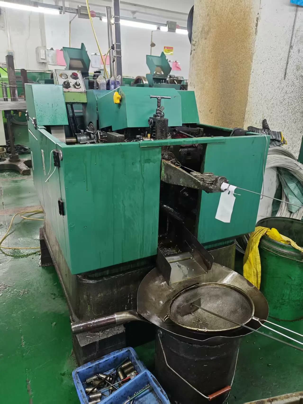 Machine and collection tray