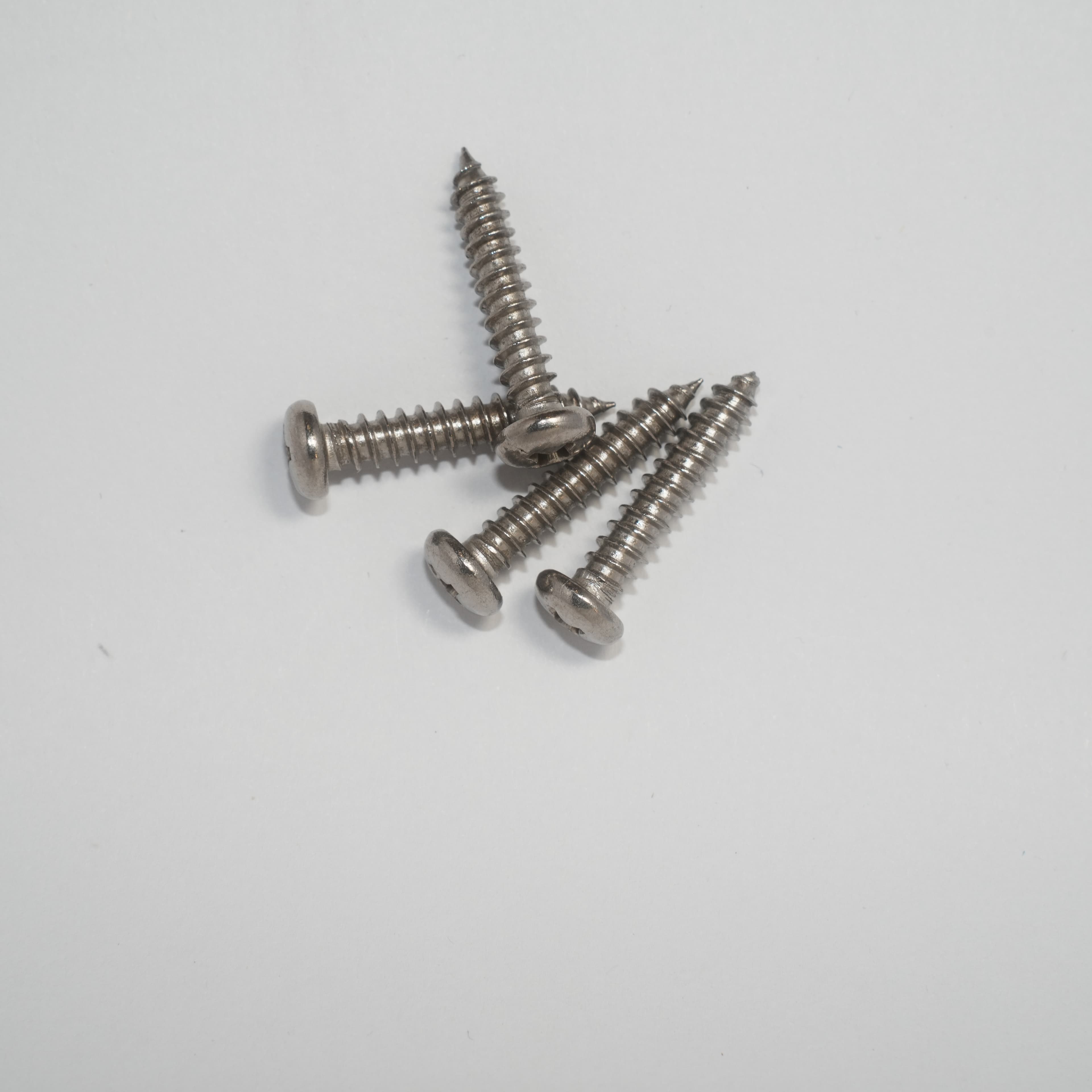 Pan-head self-tapping screws, sample product photography.